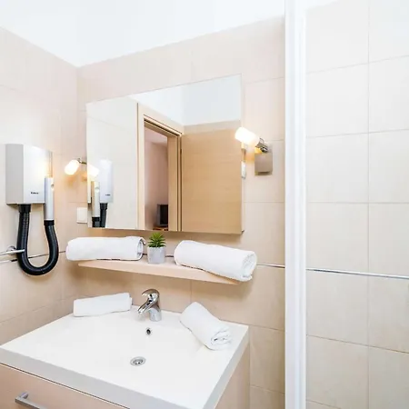 Marnic Blue Chill- Comfort アパート